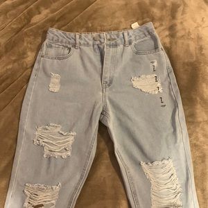 High Rise Ripped Jeans !